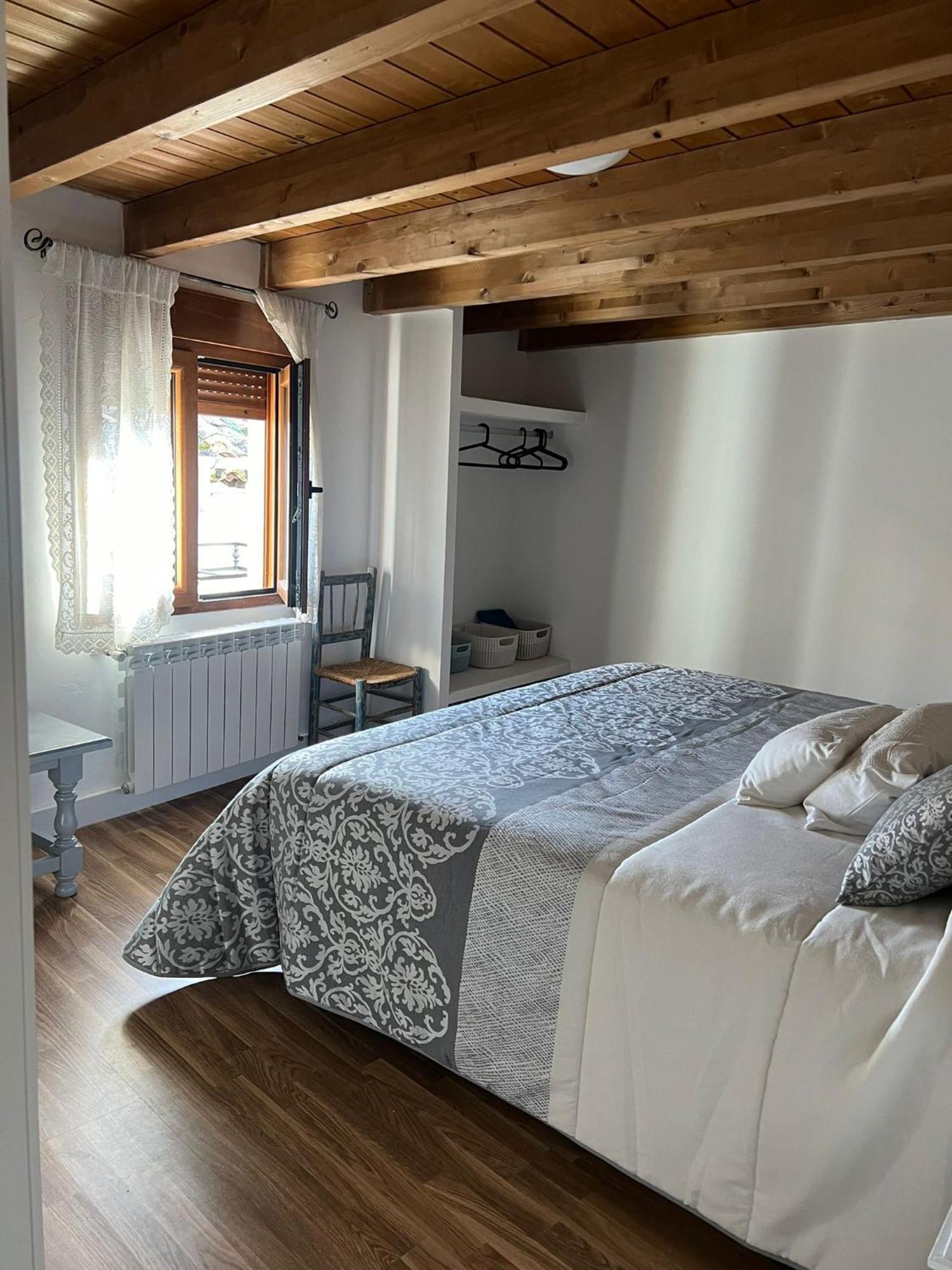 La Golondrina Apartment Candeleda Luaran gambar